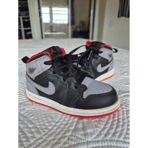 VGUC Nike Air Jordan 1 Mid TD Bred Shadow Grey Black Littlen Kids 8